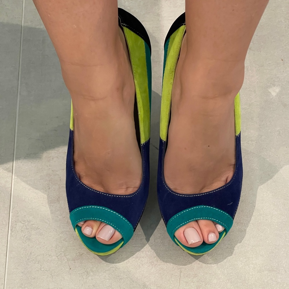 Chic Multicolor Peep-Toe Heels - image 7